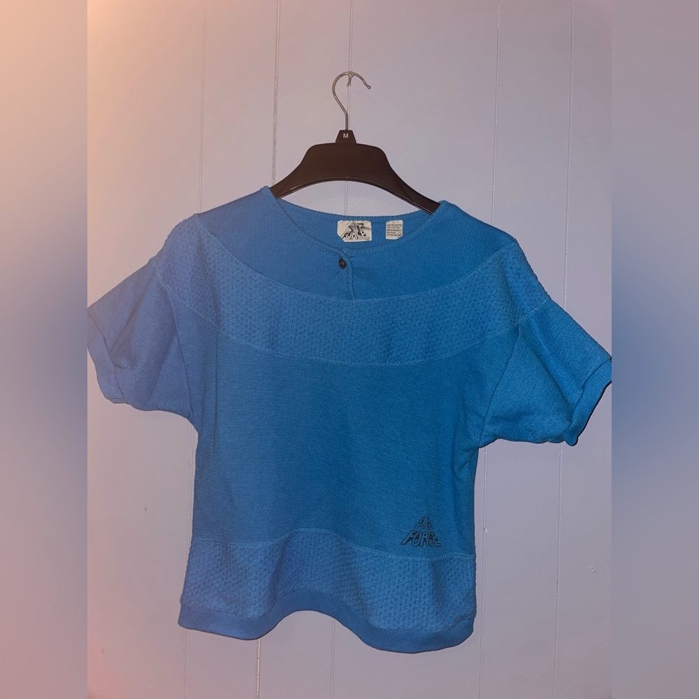 Women’s medium vintage fashion force tee